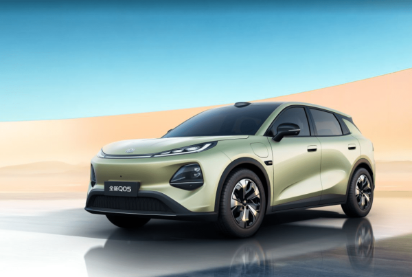 聚美策略 带激光雷达的纯电小型SUV 长安启源全新Q05配色曝光