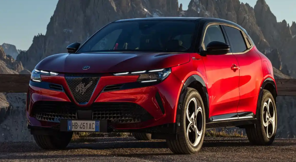 本财配资 新款阿尔法·罗密欧Junior Sport Speciale官图！外观内饰升级